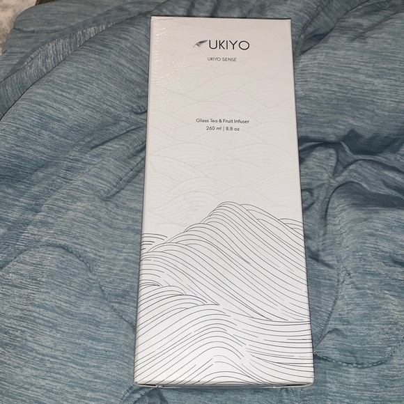BNWT Ukiyo Glass Tea & Fruit Infuser - Picture 1 of 4